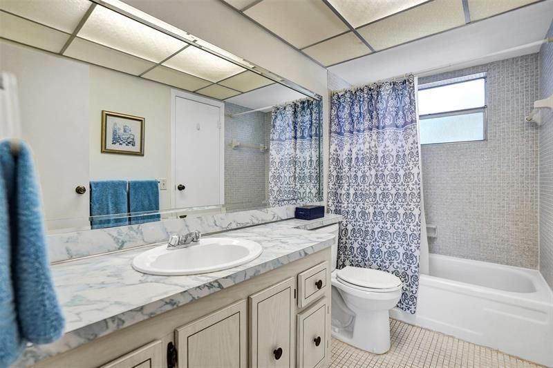 4700 NW 35th Street, Unit 507, Lauderdale Lakes, FL 33319 Photo