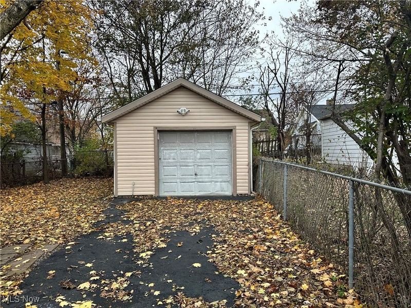 3950 E 121st Street, Cleveland, OH 44105 Photo 2