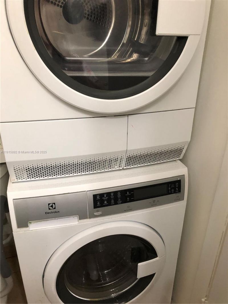 1110 Salzedo St, Unit 2G, Coral Gables, FL 33134 Photo