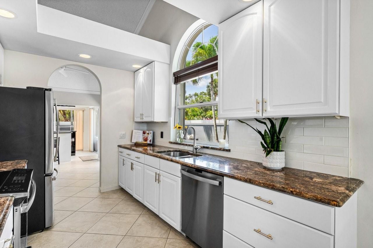 2860 Wilderness Rd, West Palm Beach, FL 33409 Photo