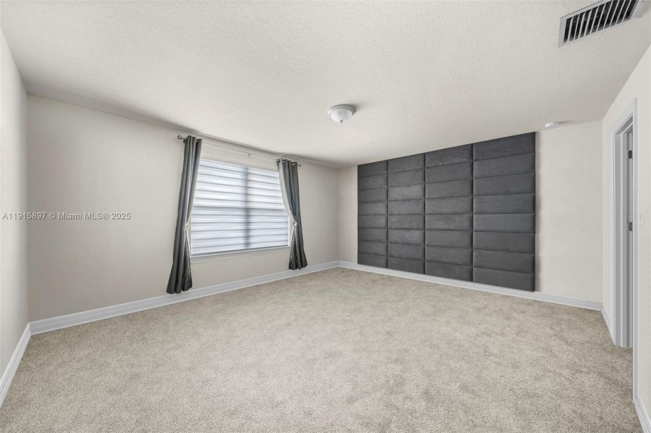 3142 Poinciana St, Lauderdale Lakes, FL 33311 Photo