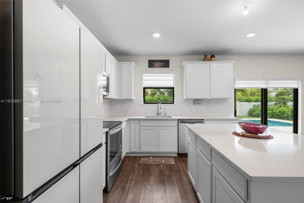 3142 Poinciana St, Lauderdale Lakes, FL 33311 Photo