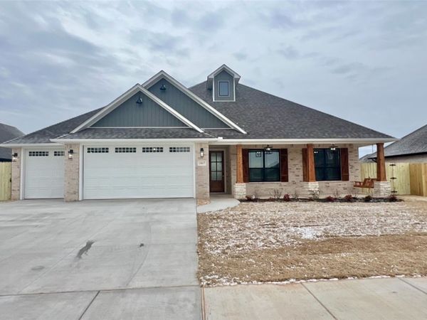 1806 Gaines Street, Pea Ridge, AR 72751