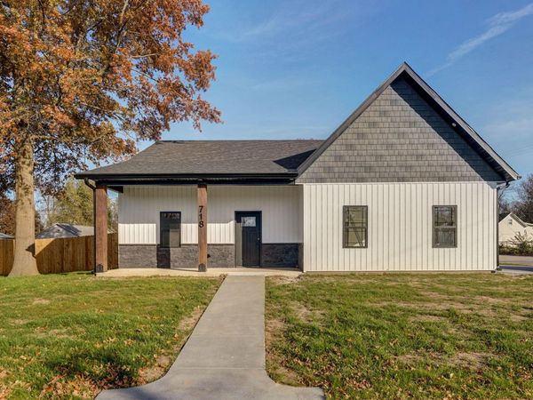 718 S Hickory Street, Mt Vernon, MO 65712