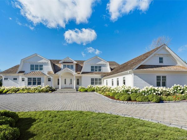 5 Michaels Way, Westhampton Beach, NY 11978