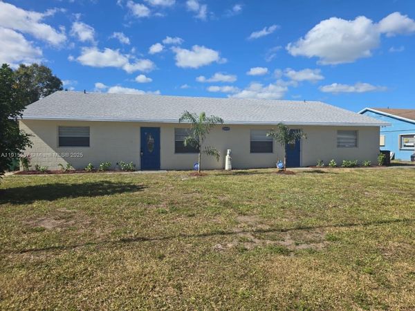 2809 Jefferson Pkwy, Unit B, Fort Pierce, FL 34946
