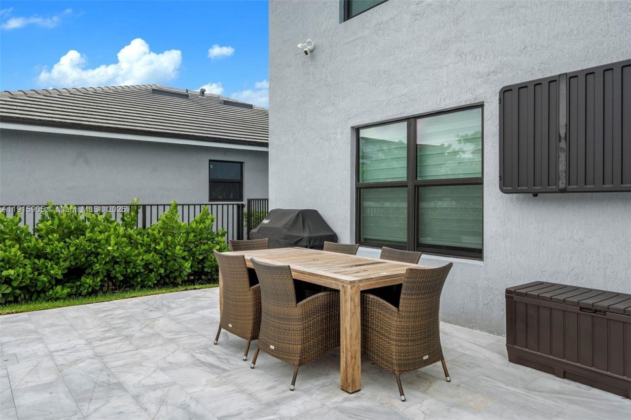 3142 Poinciana St, Lauderdale Lakes, FL 33311 Photo