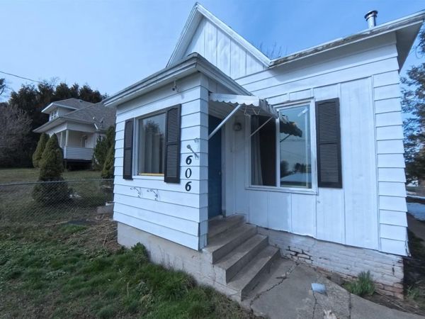 606 W Steptoe Ave, Oakesdale, WA 99252