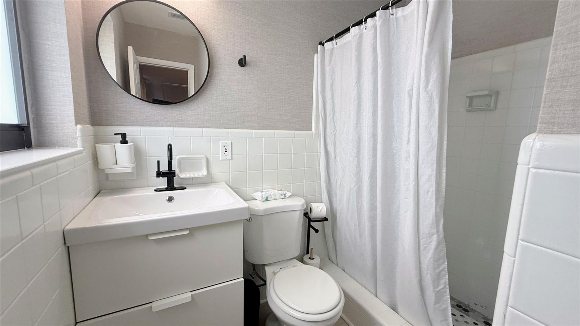 433 NW 15th Way, Fort Lauderdale, FL 33311 Photo