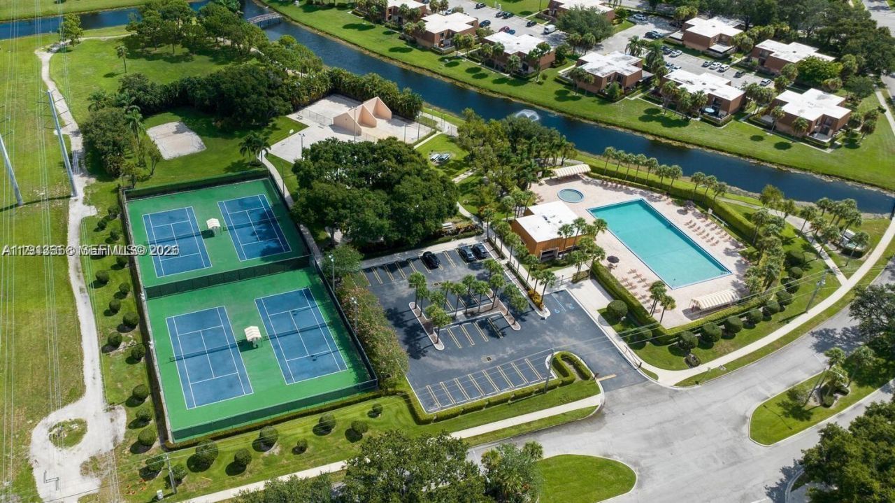 7124 71st Way, West Palm Beach, FL 33407 Photo