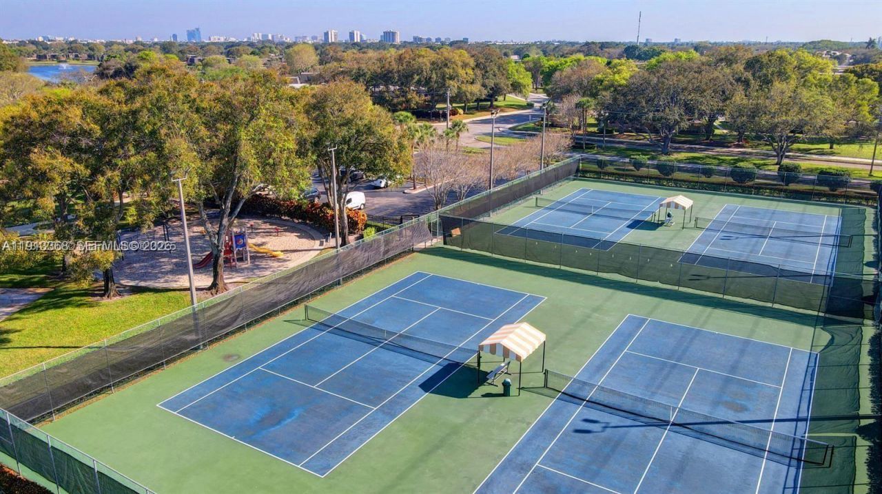 7124 71st Way, West Palm Beach, FL 33407 Photo