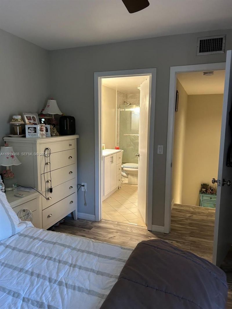 7124 71st Way, West Palm Beach, FL 33407 Photo