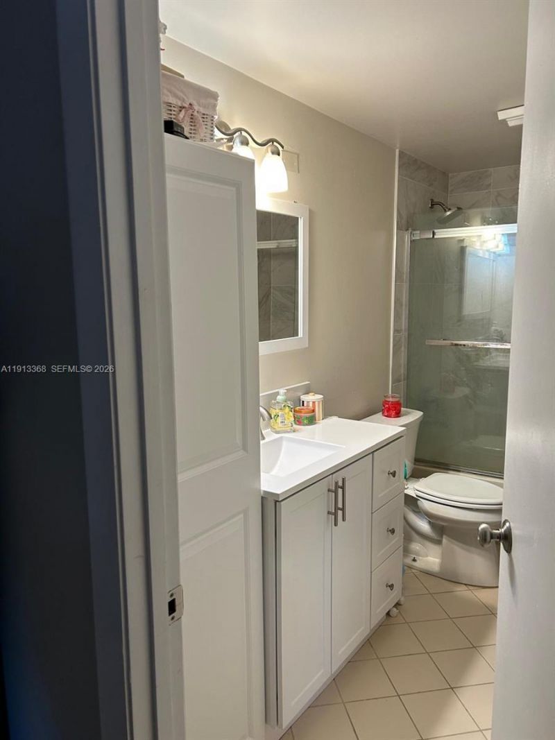 7124 71st Way, West Palm Beach, FL 33407 Photo