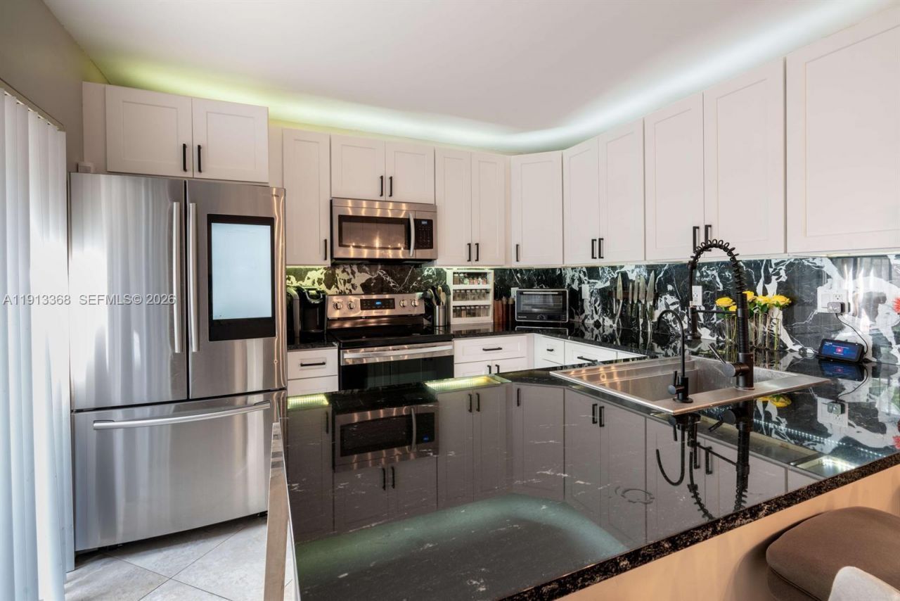 7124 71st Way, West Palm Beach, FL 33407 Photo