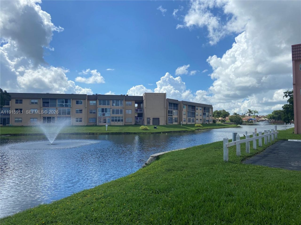 9581 Sunrise Lakes Blvd, Unit 202, Sunrise, FL 33322 Photo