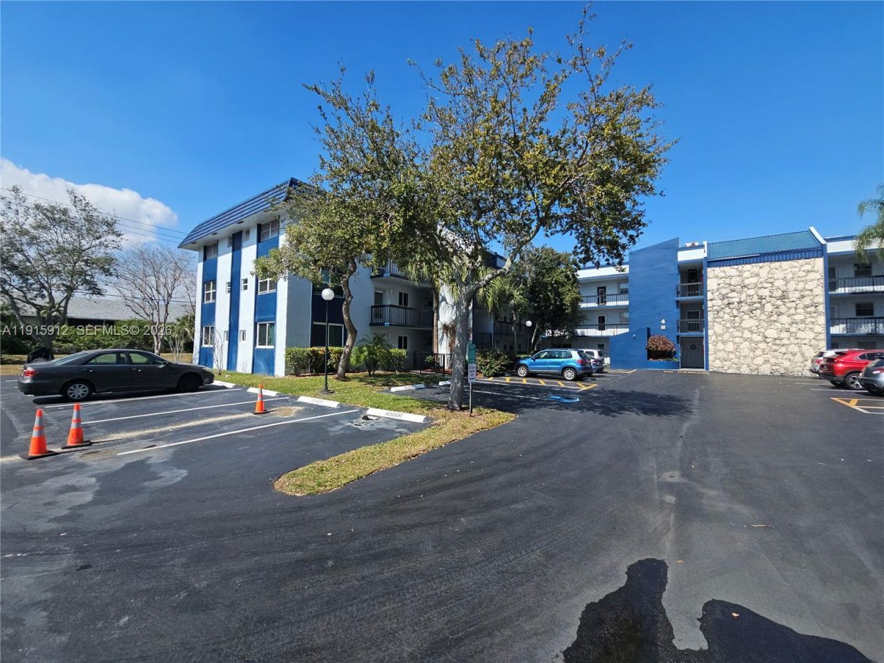 3190 Holiday Springs Blvd, Unit 4-111, Margate, FL 33063 Photo