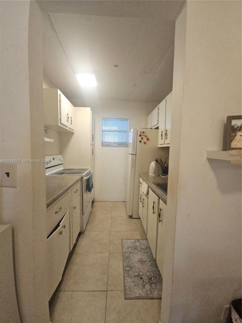 3190 Holiday Springs Blvd, Unit 4-111, Margate, FL 33063 Photo