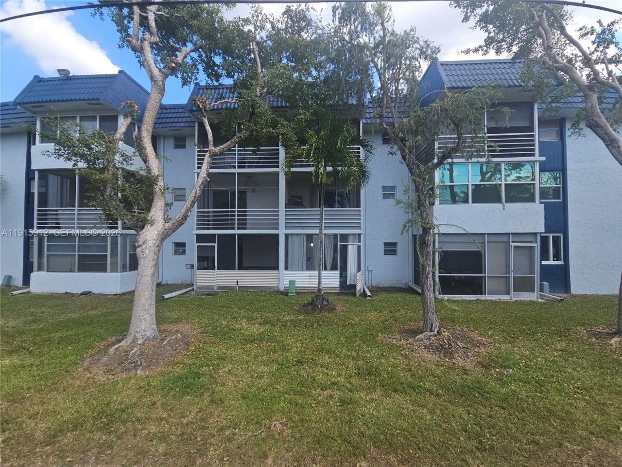 3190 Holiday Springs Blvd, Unit 4-111, Margate, FL 33063 Photo