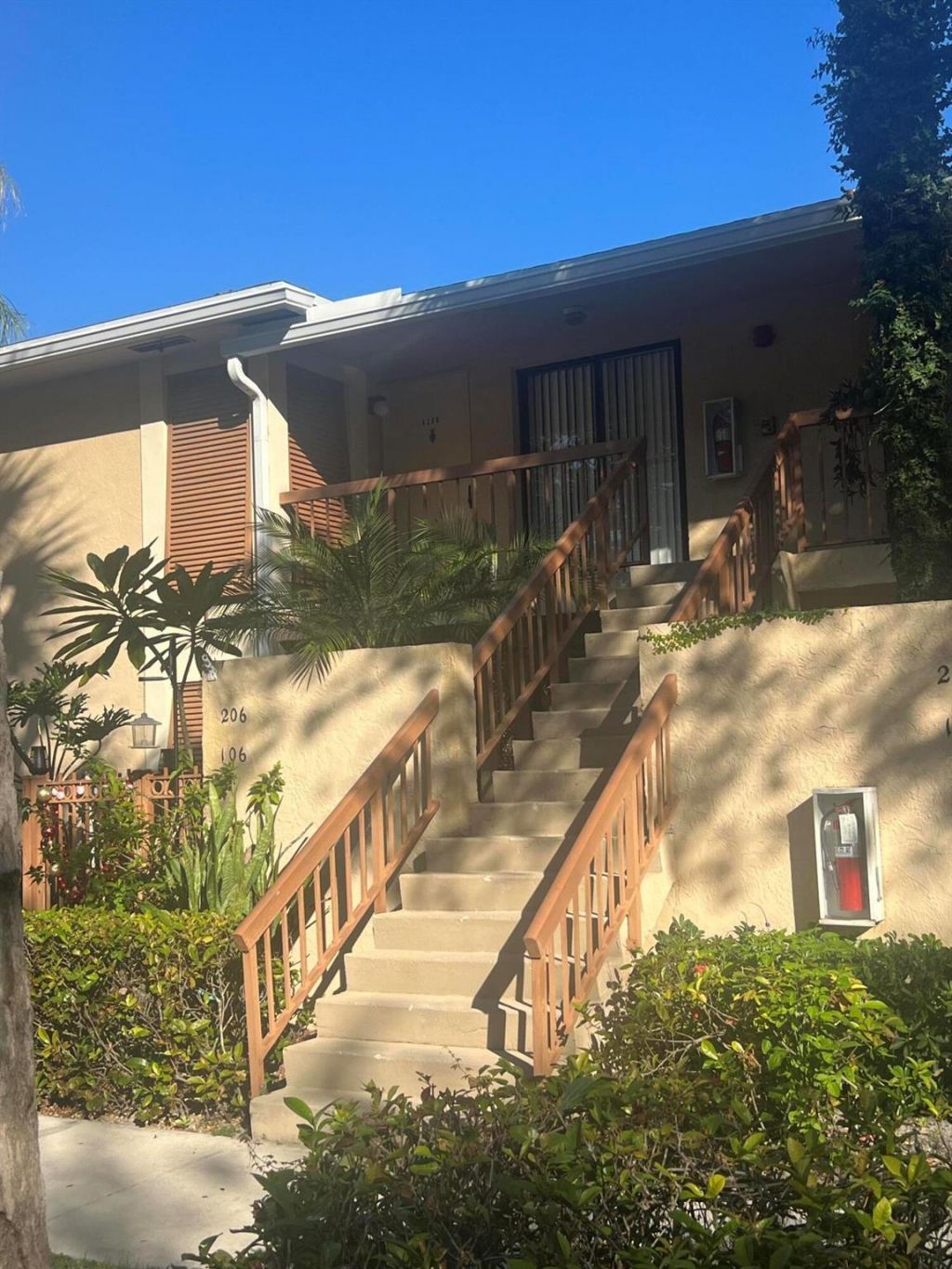 3939 NE 5th Avenue, Unit B206, Boca Raton, FL 33431 Photo