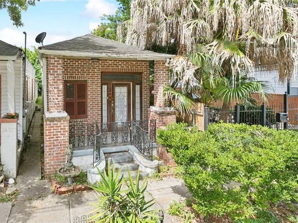 7616 BENJAMIN Street, New Orleans, LA 70118