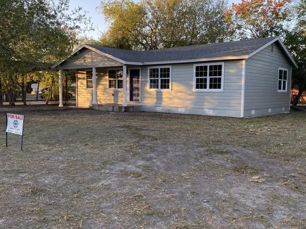 203 W Fourth Street, Sinton, TX 78387