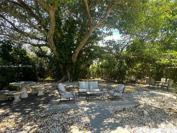 1211 NE 15th Ave, Unit 1, Fort Lauderdale, FL 33304