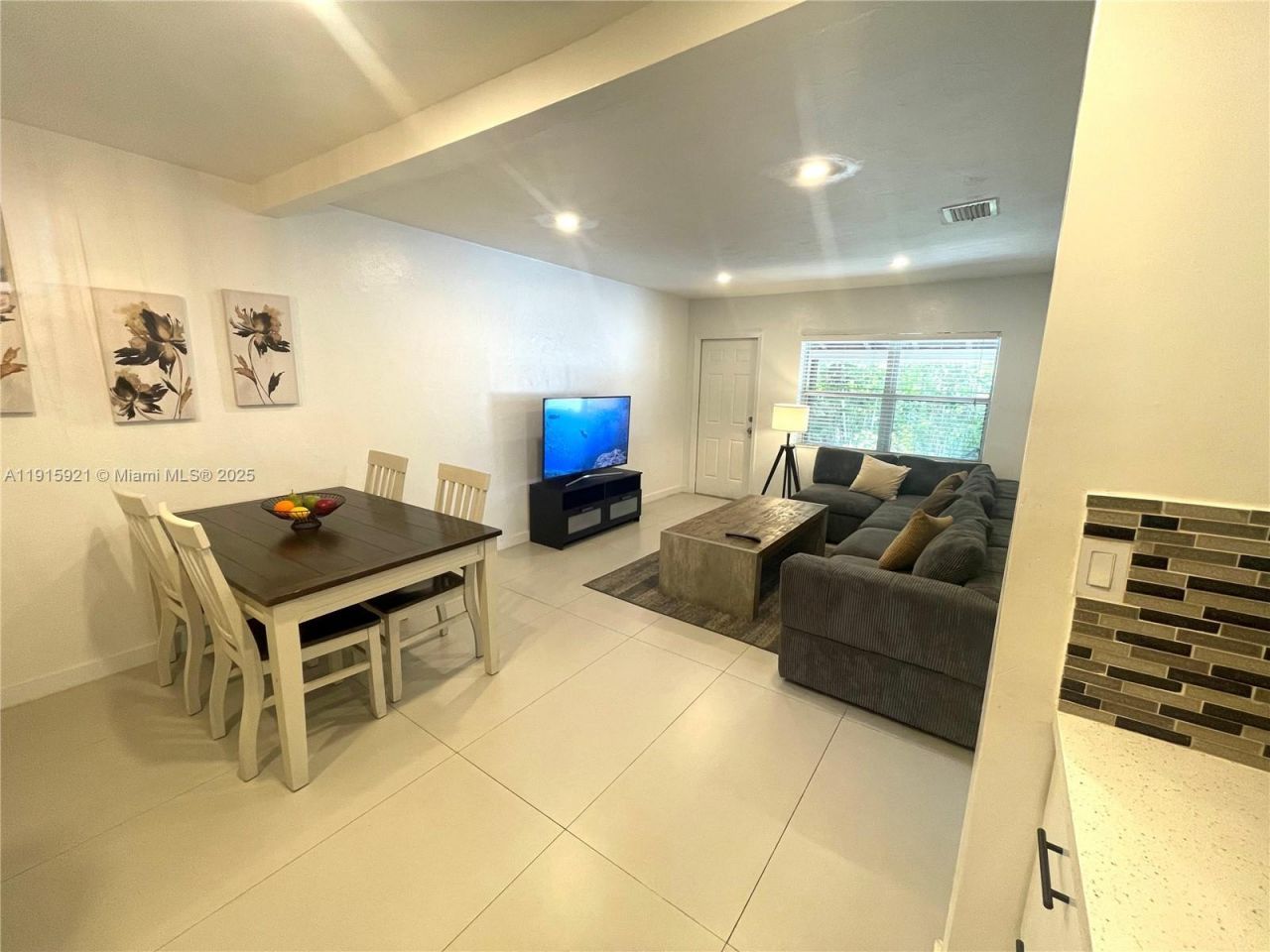 1211 NE 15th Ave, Unit 1, Fort Lauderdale, FL 33304 Photo