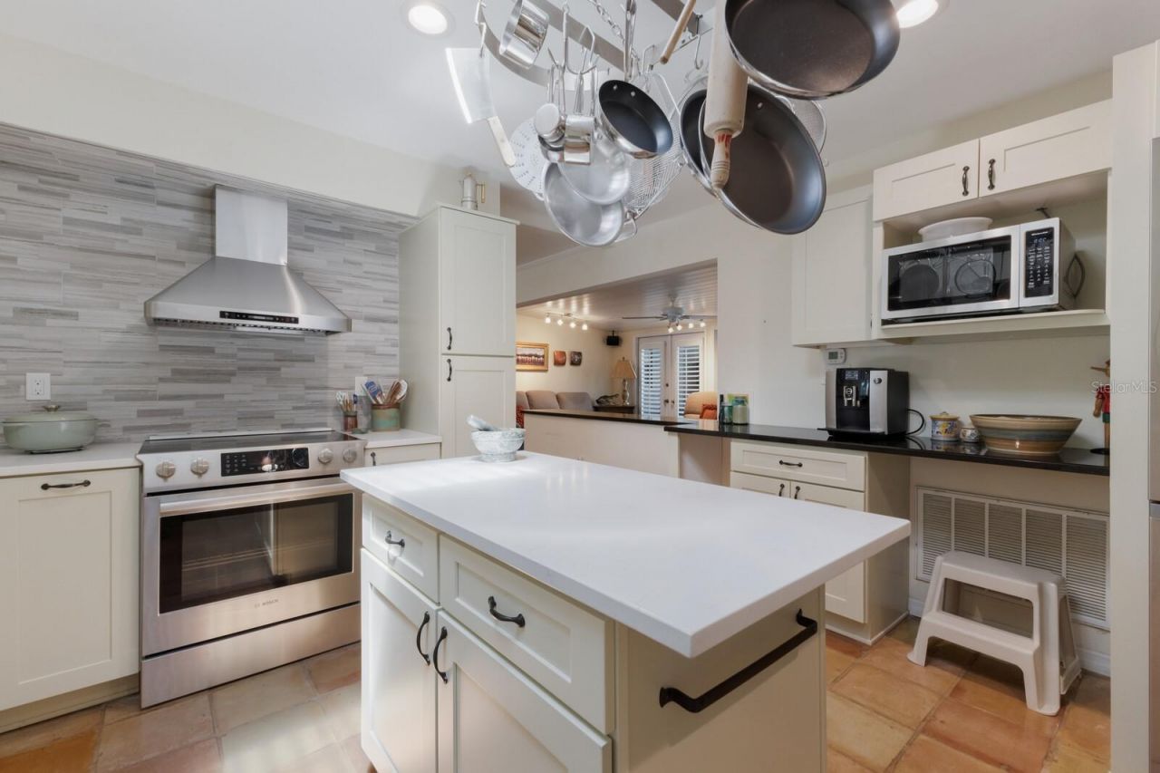 2723 59th Street, Sarasota, FL 34243 Photo