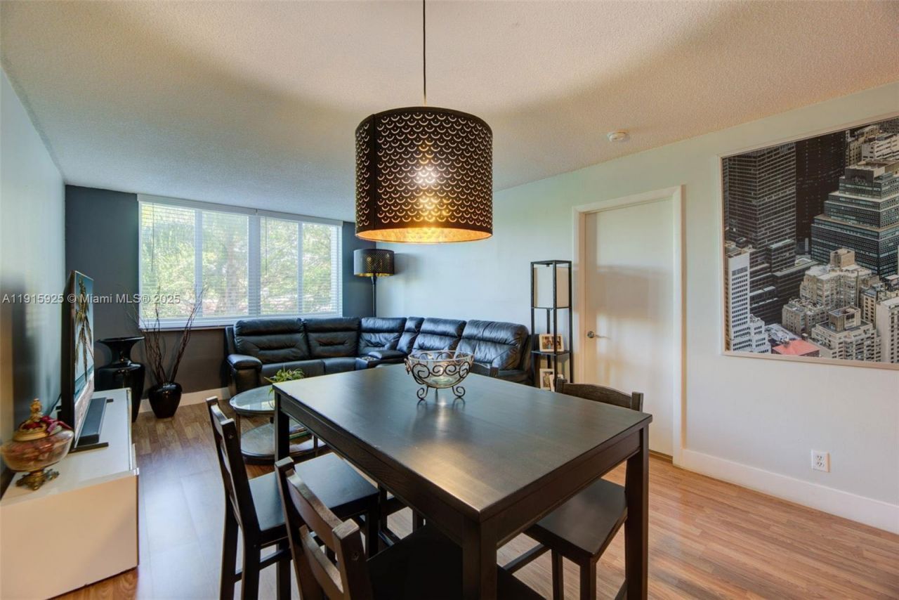 3149 Riverside Dr, Unit B-202, Coral Springs, FL 33065 Photo