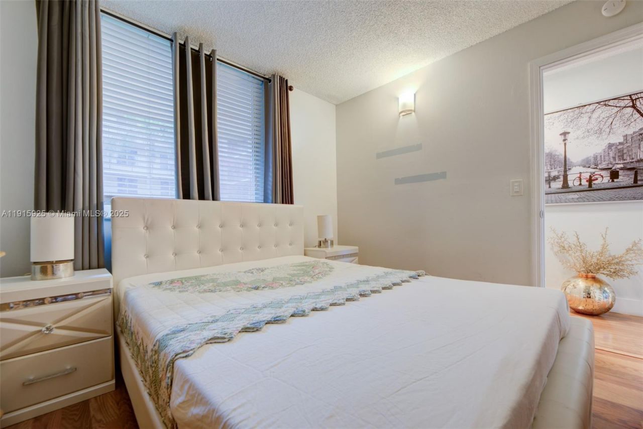 3149 Riverside Dr, Unit B-202, Coral Springs, FL 33065 Photo