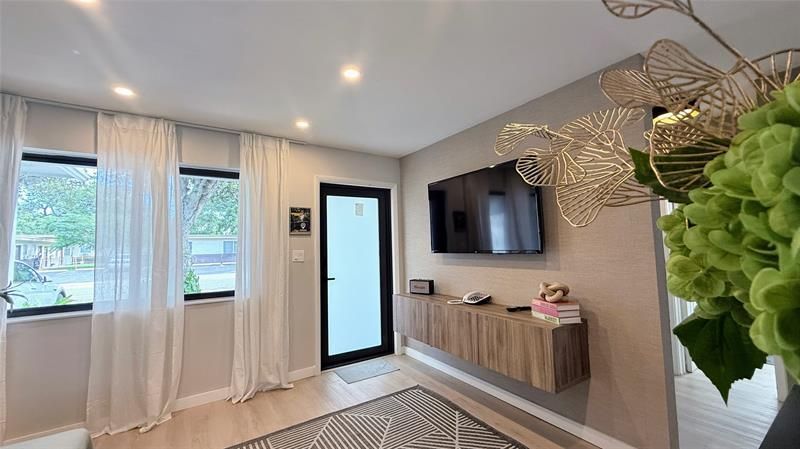 433 NW 15th Way, Fort Lauderdale, FL 33311 Photo