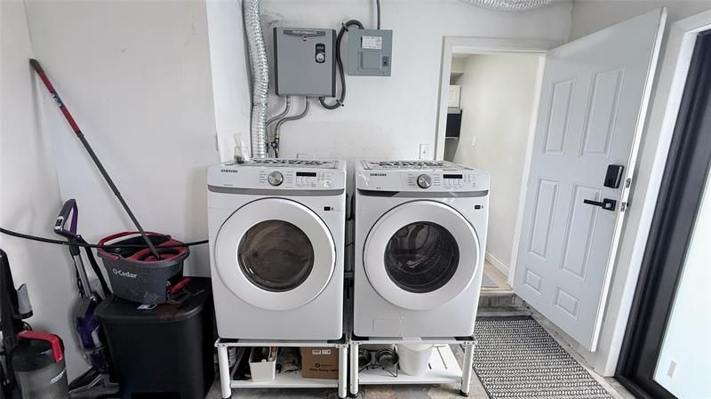 433 NW 15th Way, Fort Lauderdale, FL 33311 Photo