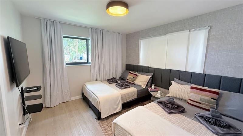 433 NW 15th Way, Fort Lauderdale, FL 33311 Photo