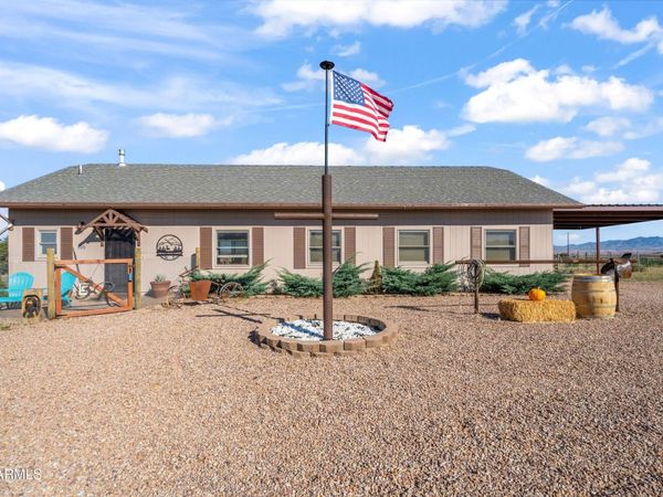 105 LOS ENCINOS Road, Sonoita, AZ 85637