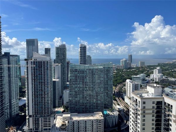 55 SW 9th St, Unit 4304, Miami, FL 33130
