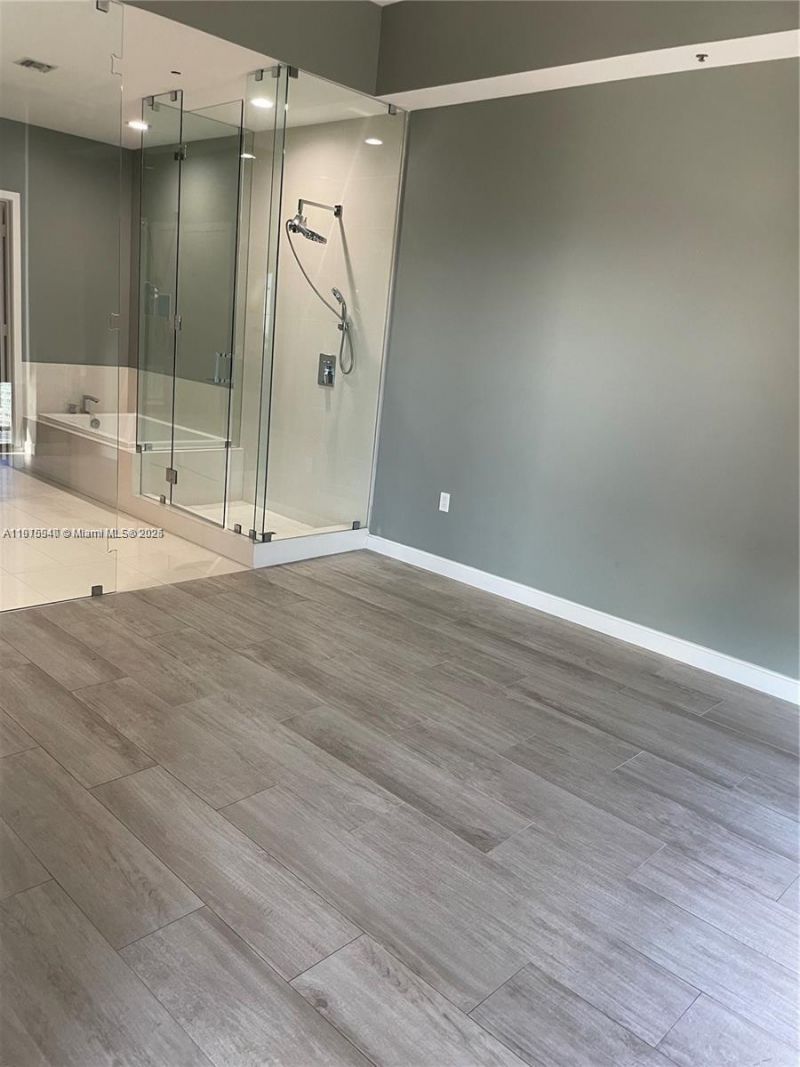 55 SW 9th St, Unit 4304, Miami, FL 33130 Photo