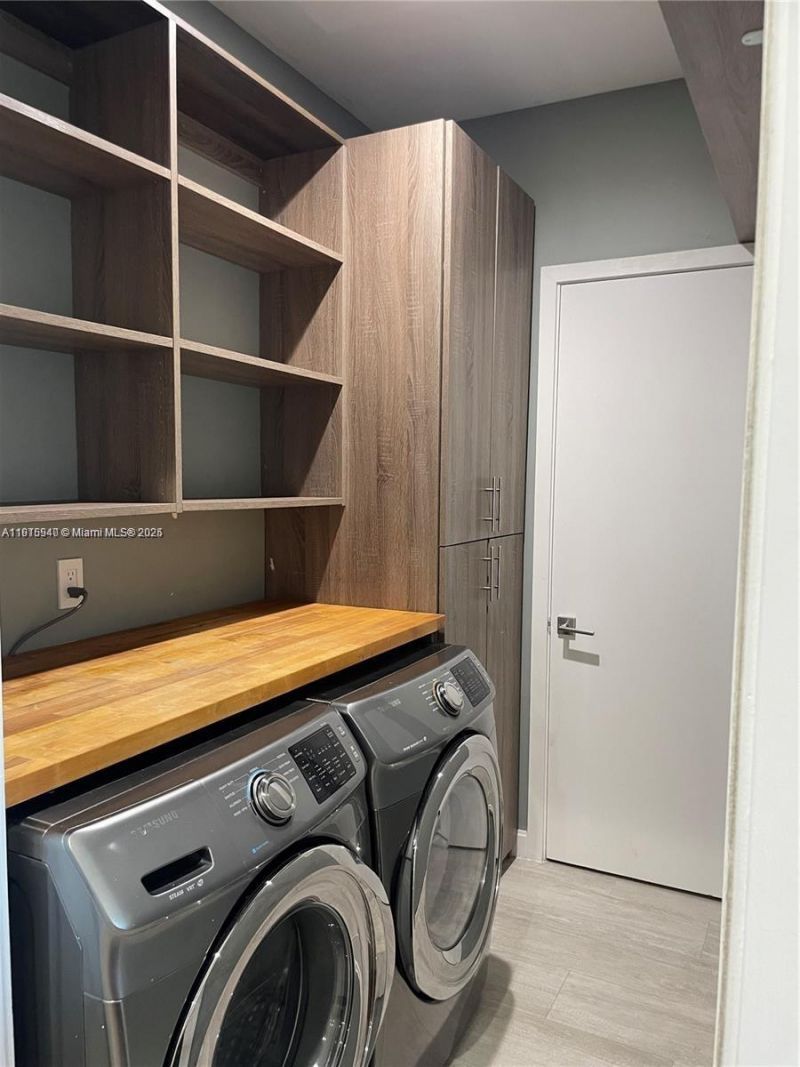 55 SW 9th St, Unit 4304, Miami, FL 33130 Photo