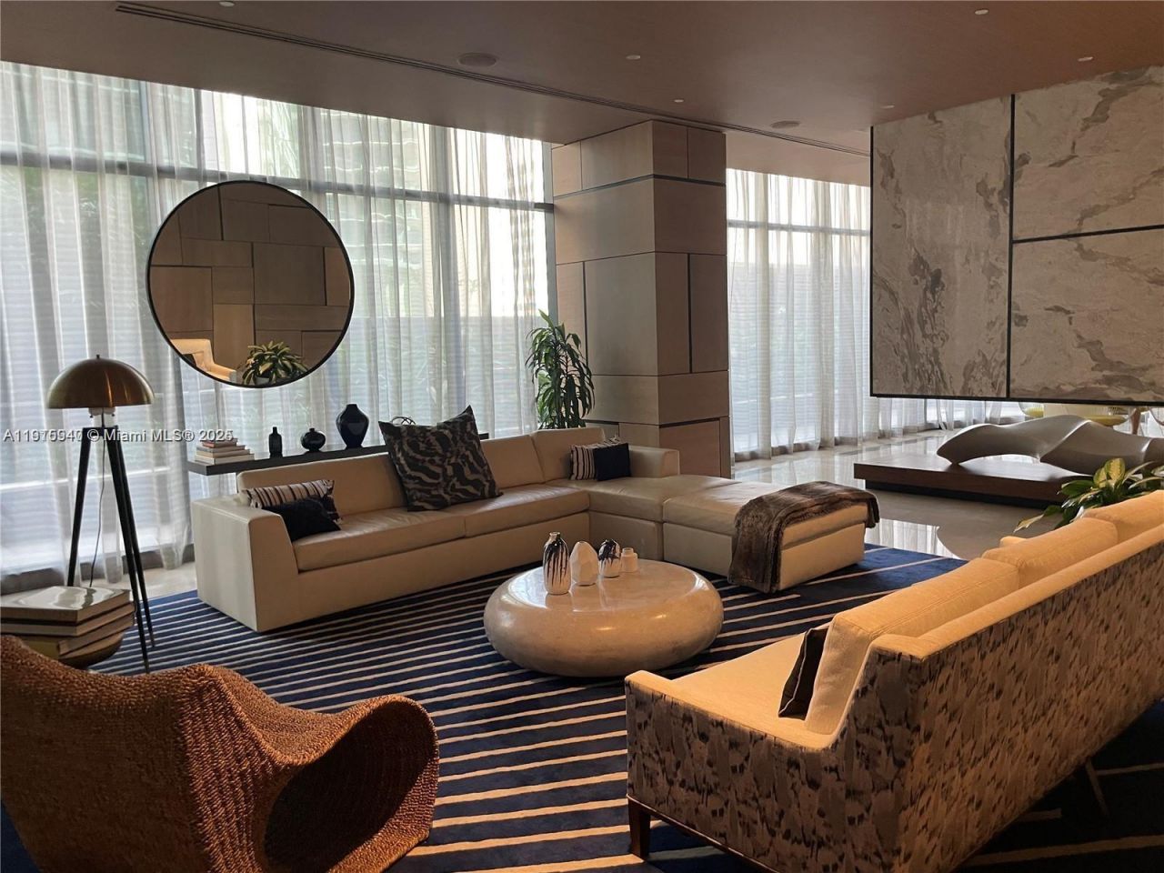 55 SW 9th St, Unit 4304, Miami, FL 33130 Photo