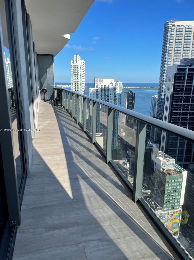 55 SW 9th St, Unit 4304, Miami, FL 33130 Photo