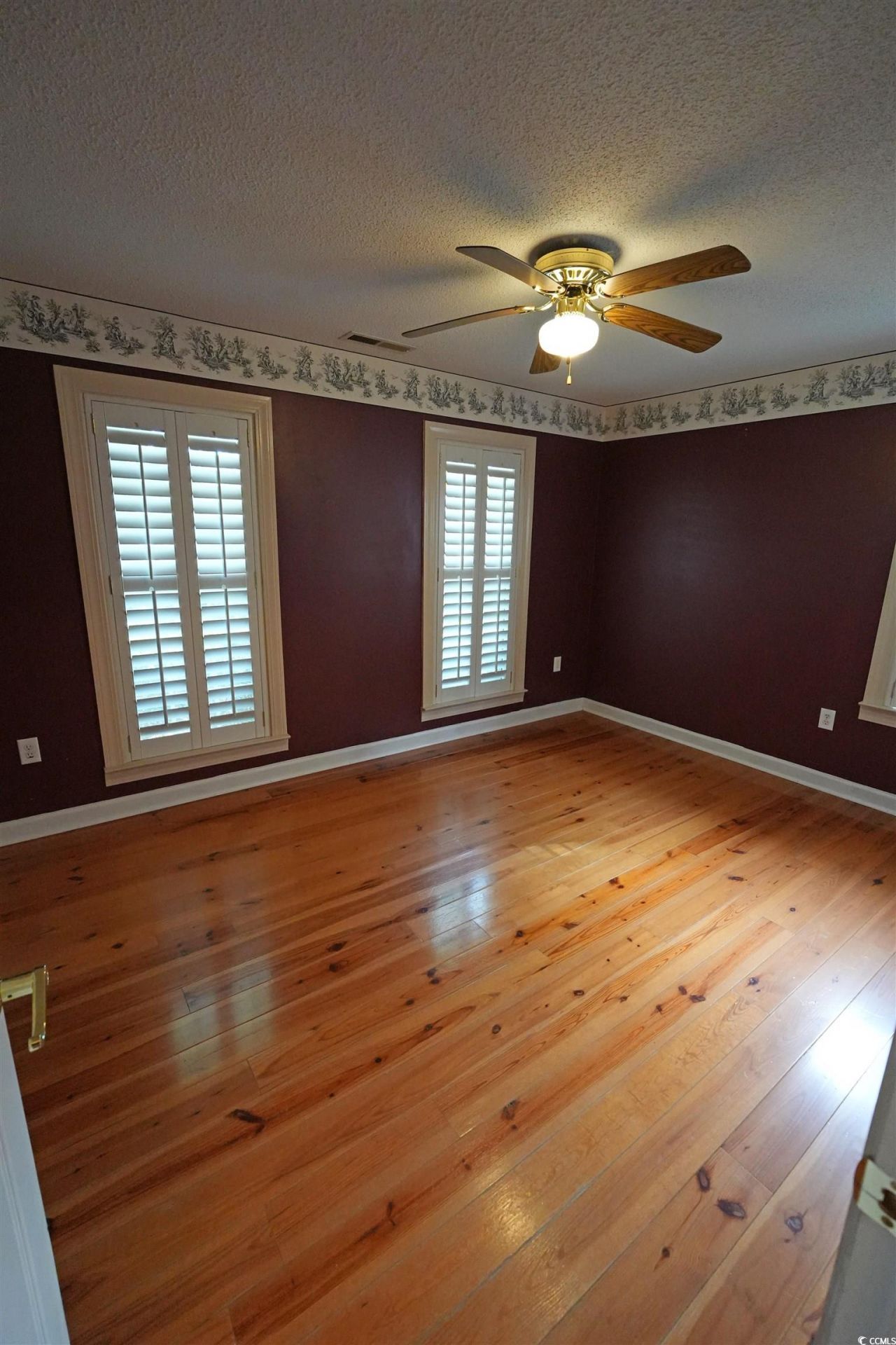 669 George Washington Trail Photo 13