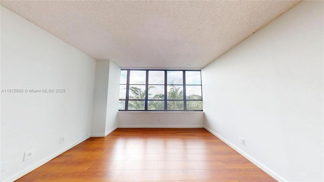 500 Three Islands Blvd, Unit 408, Hallandale Beach, FL 33009 Photo