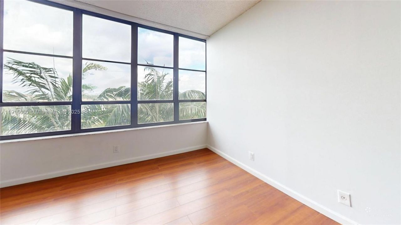 500 Three Islands Blvd, Unit 408, Hallandale Beach, FL 33009 Photo