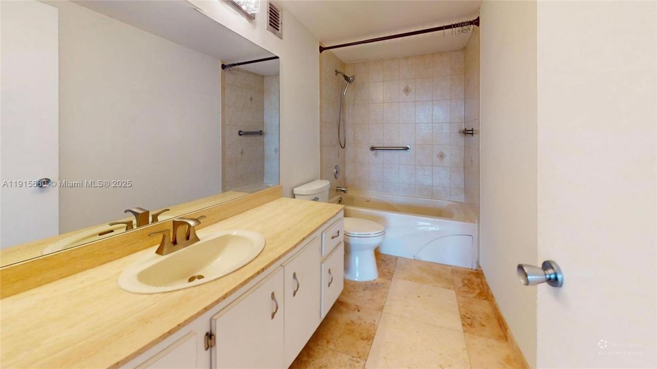 500 Three Islands Blvd, Unit 408, Hallandale Beach, FL 33009 Photo