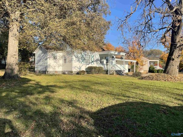 1931 SW Vanderbilt Circle, Huntsville, AL 35801