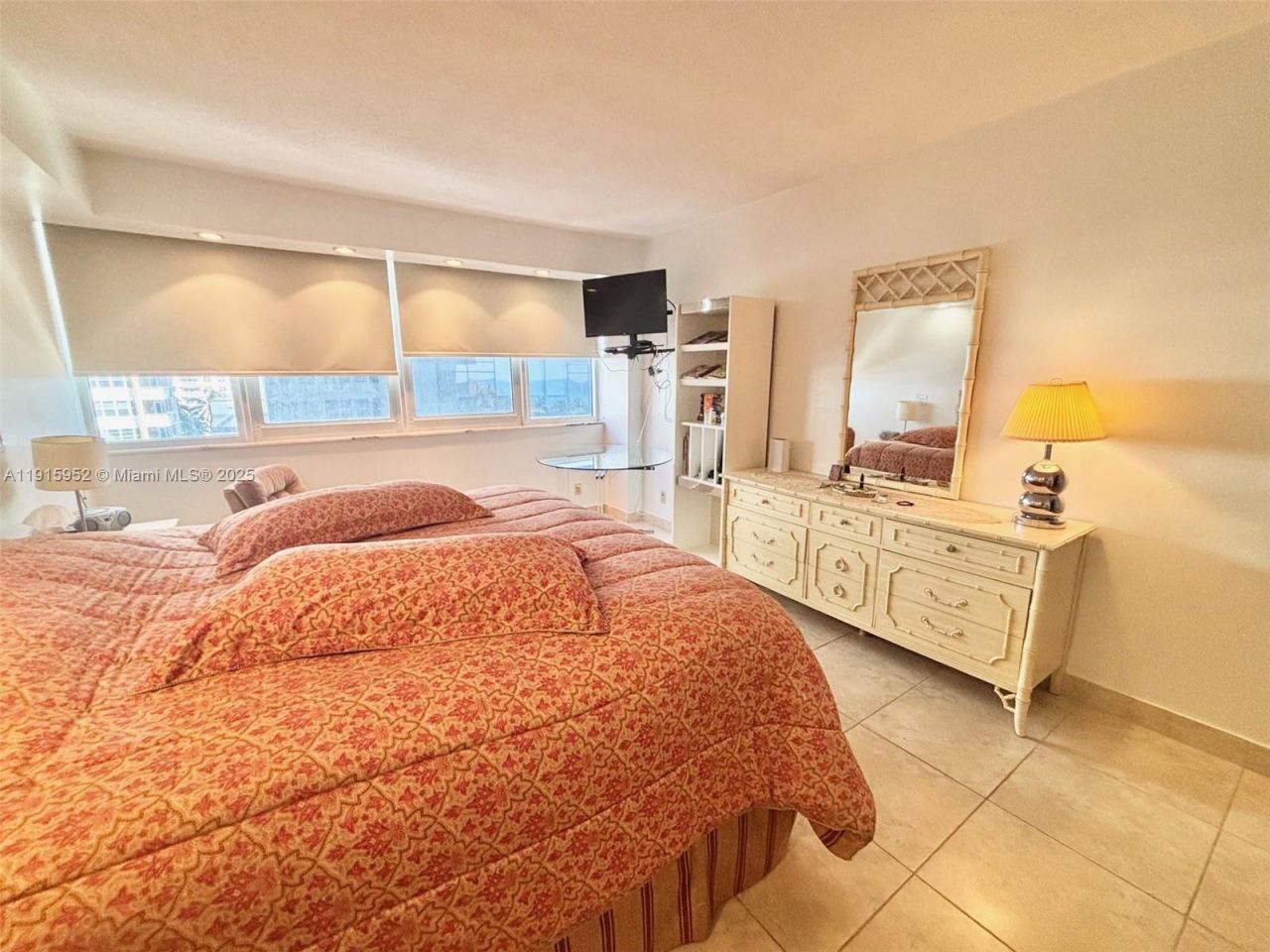 2030 S Ocean Dr, Unit 521, Hallandale Beach, FL 33009 Photo