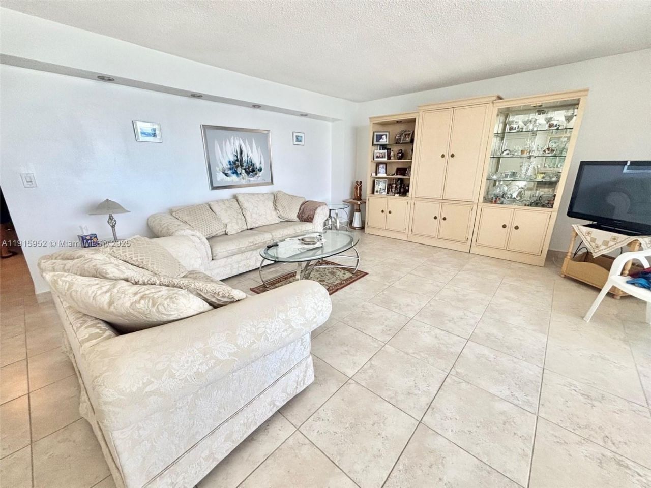 2030 S Ocean Dr, Unit 521, Hallandale Beach, FL 33009 Photo