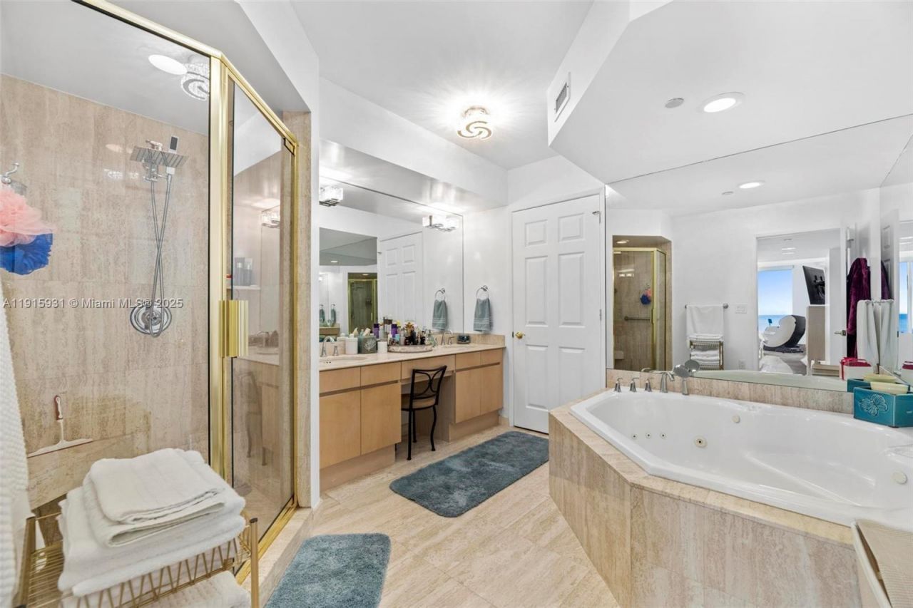 18671 Collins Ave, Unit 1902, Sunny Isles Beach, FL 33160 Photo