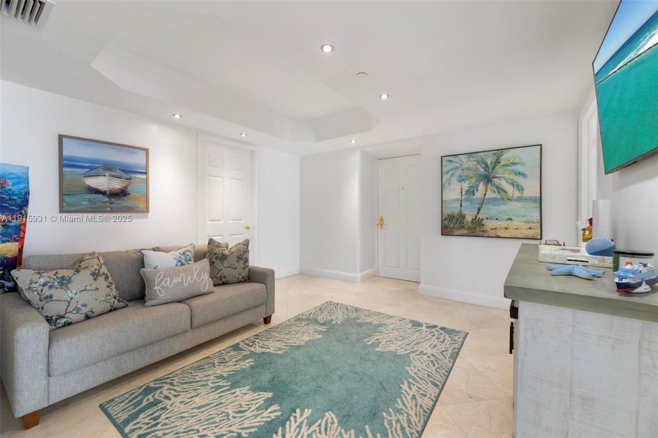 18671 Collins Ave, Unit 1902, Sunny Isles Beach, FL 33160 Photo