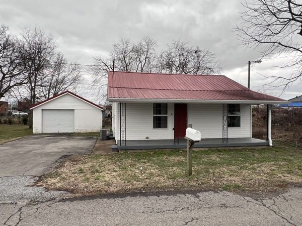 211 W Lyons St, Gallatin, TN 37066