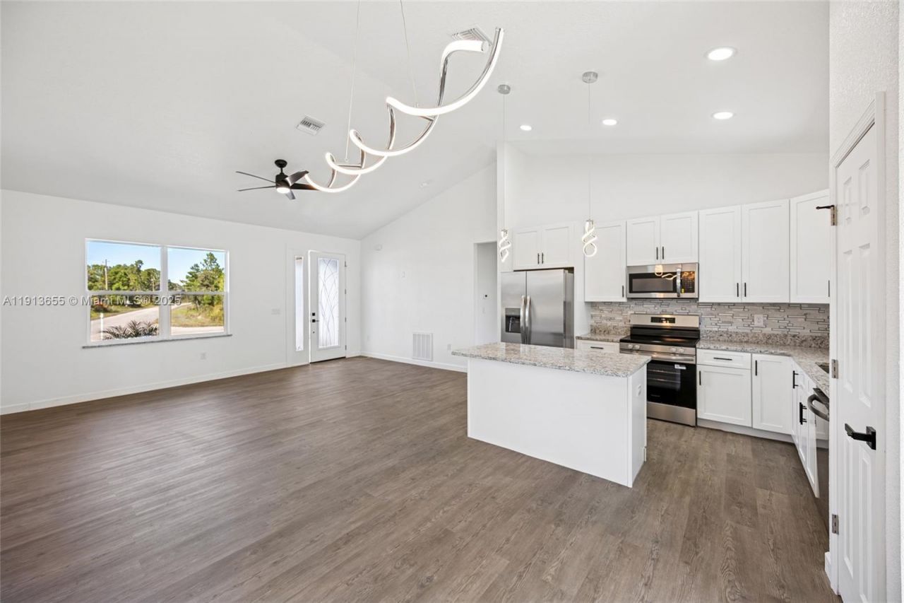 7433 Domenico St, Sebring, FL 33826 Photo